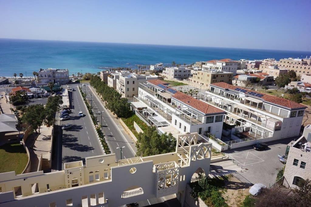 Laura Compound- Authentic 1 Bedroom Charming & Specious تل أبيب المظهر الخارجي الصورة